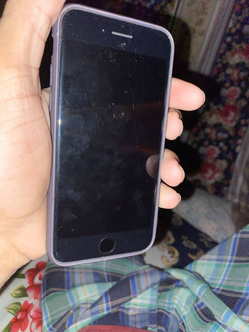Apple iPhone 7 3