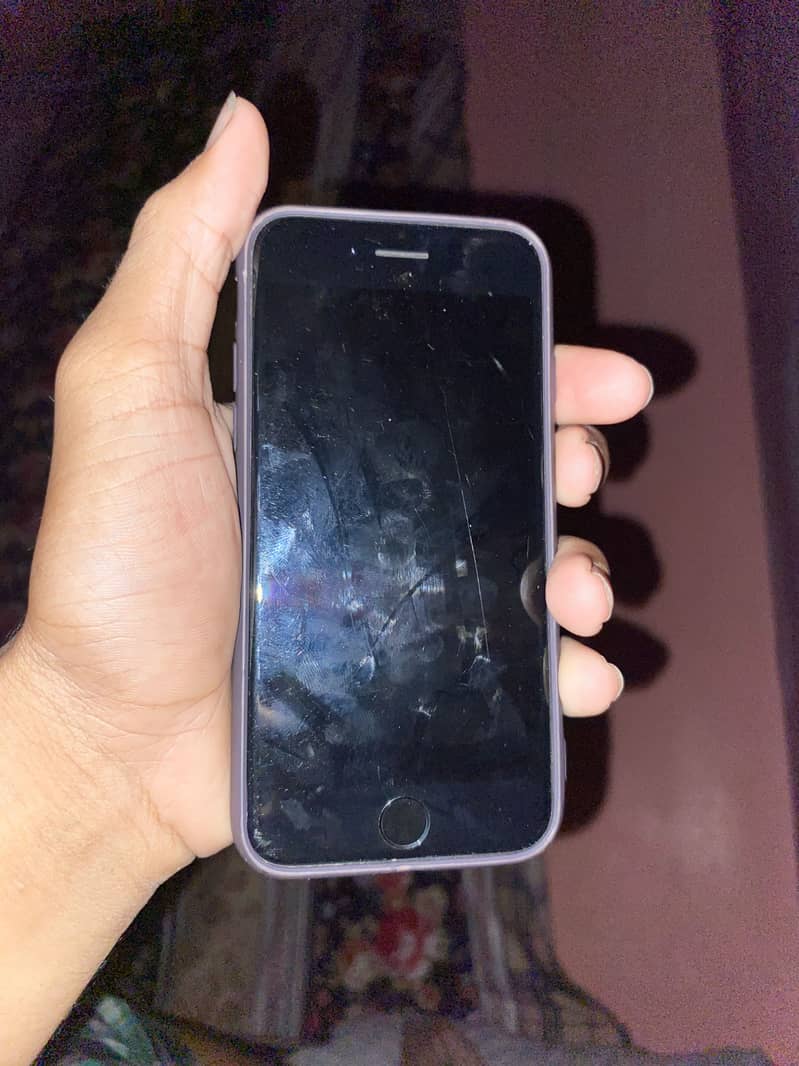 Apple iPhone 7 4