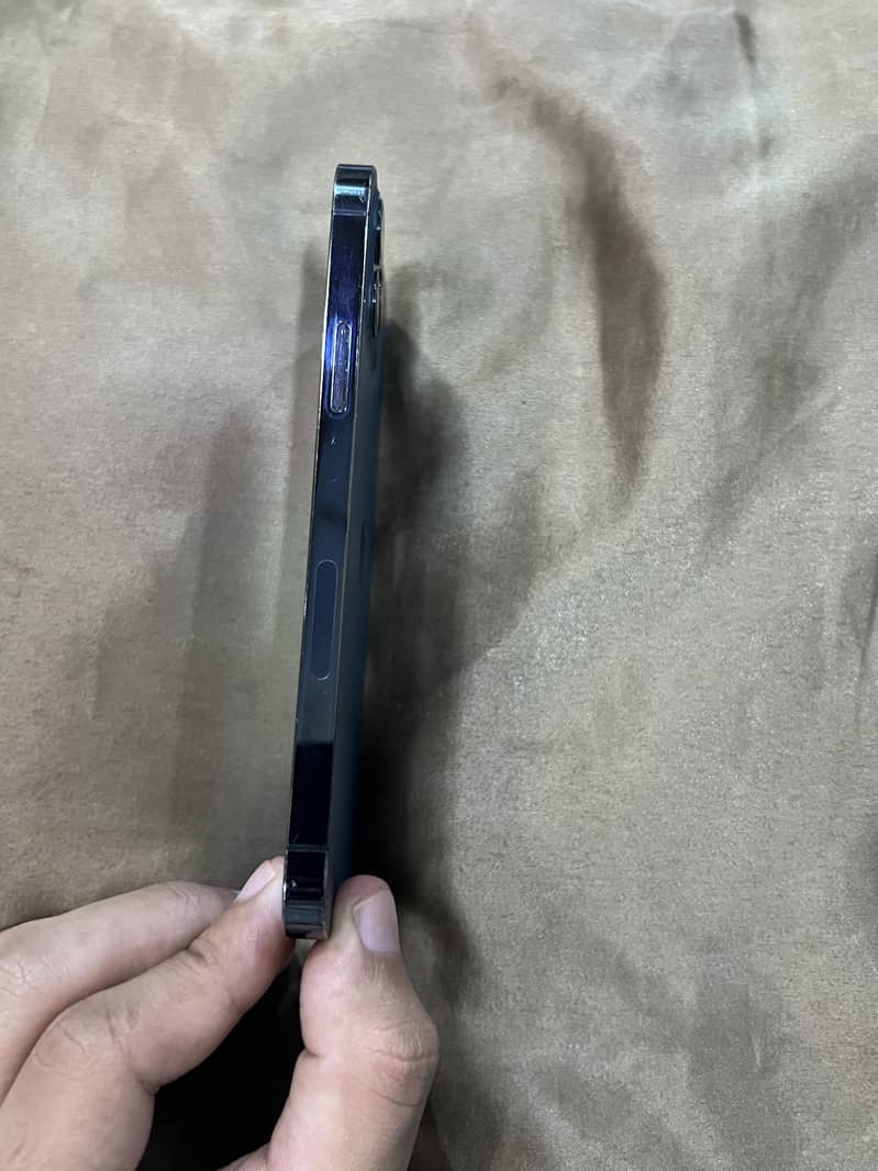 Apple iPhone 12 Pro 3