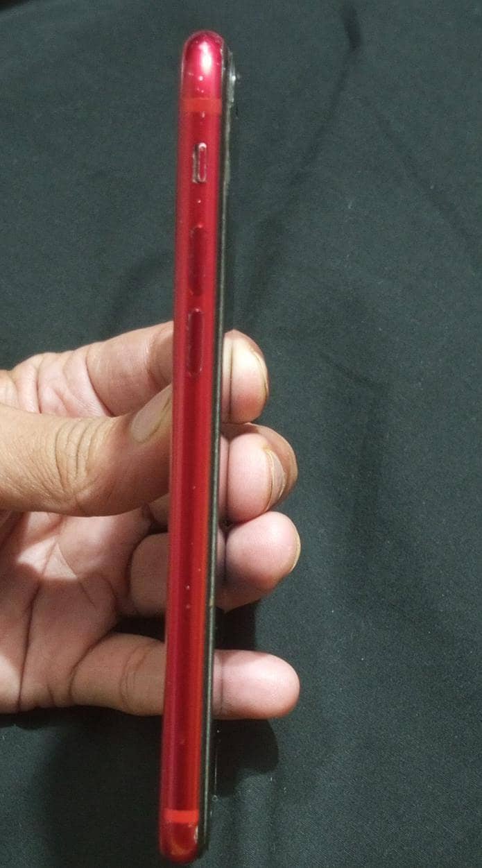Apple iPhone 8 3