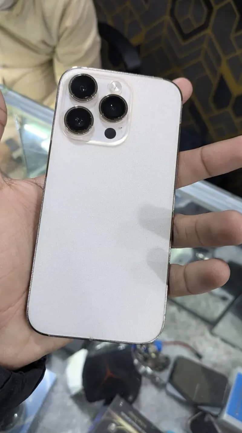 Apple iPhone 14 Pro 0