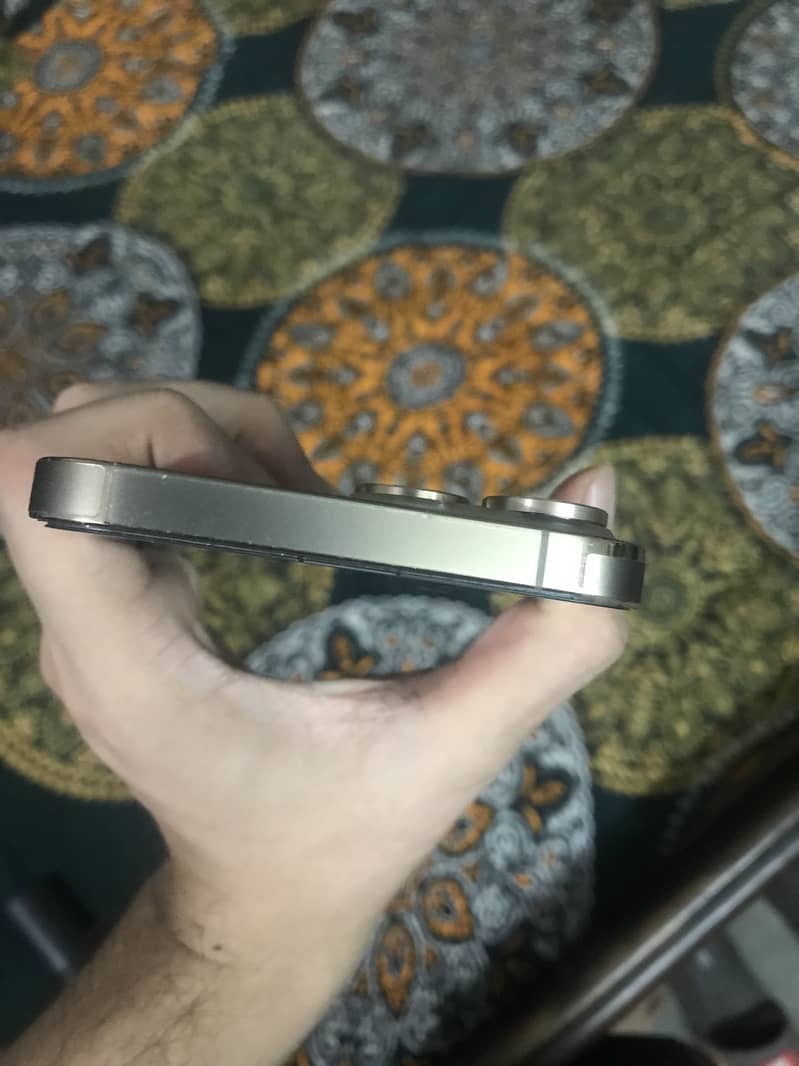 Apple iPhone 13 Pro Max 1