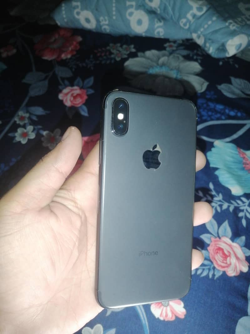 Apple iPhone X 4