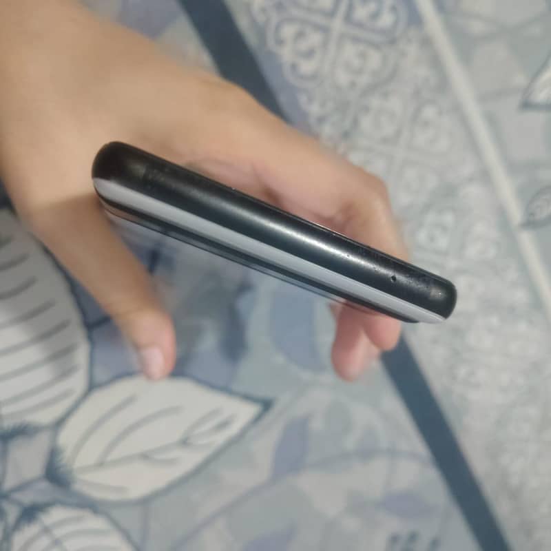 Google Pixel 6a 4