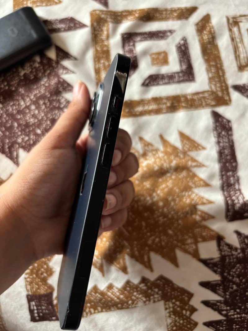 Apple iPhone 14 2