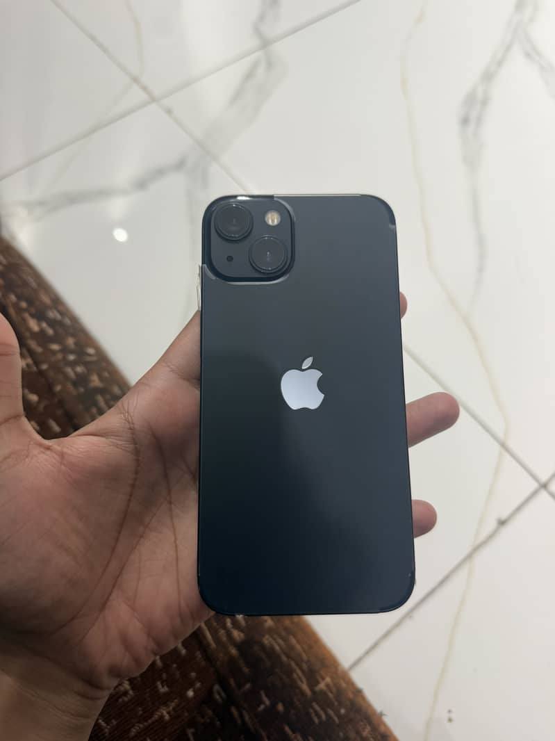 Apple iPhone 13 0