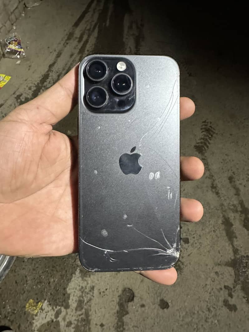 Apple iPhone 16 Pro Max 7