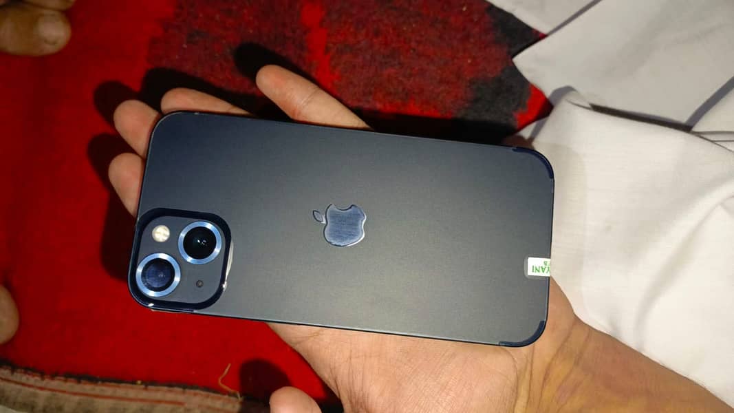 Apple iPhone 13 2