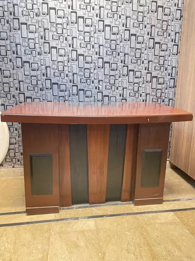 Office Table + chair