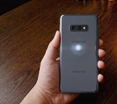 Samsung S10e