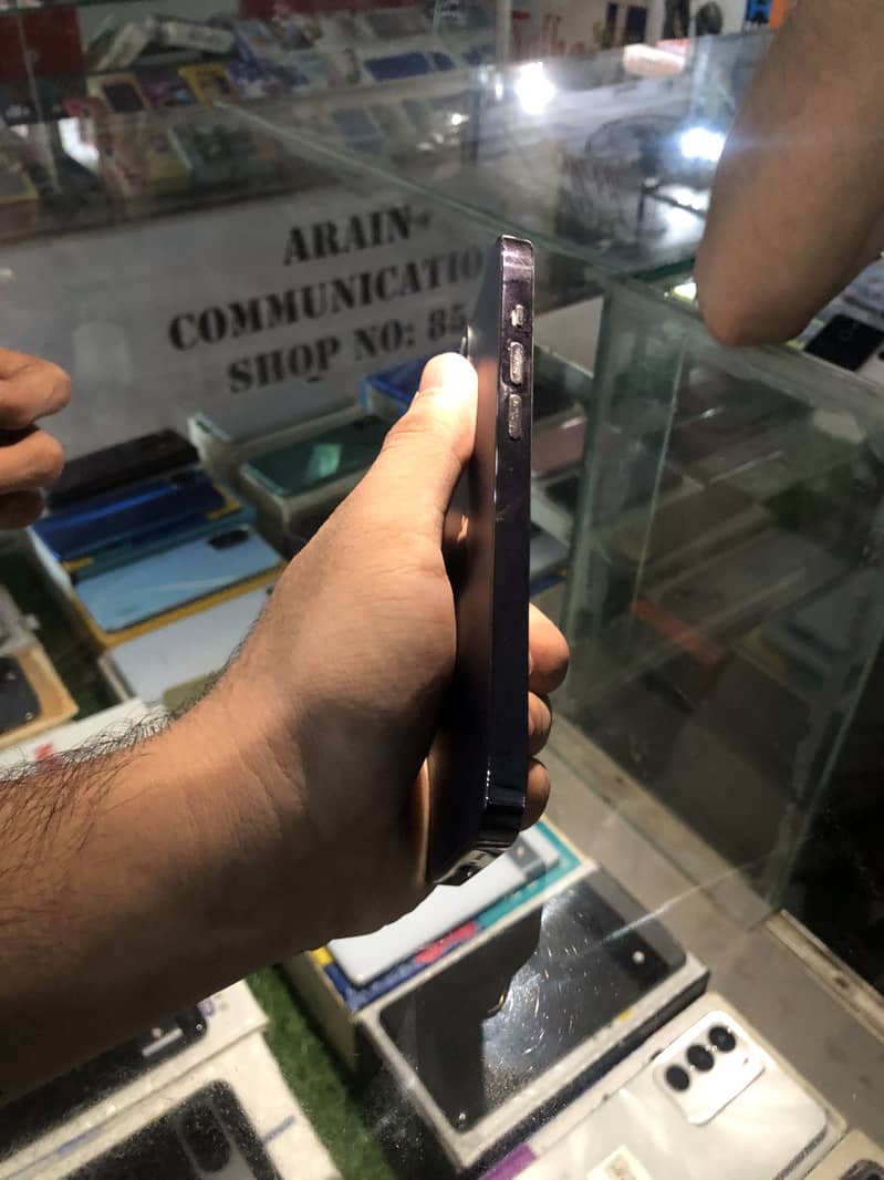 Apple iPhone 14 Pro 1