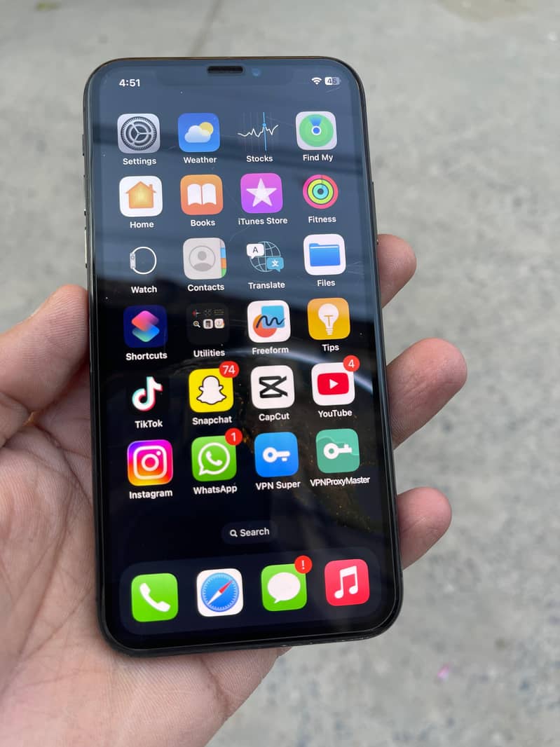 Apple iPhone X 5