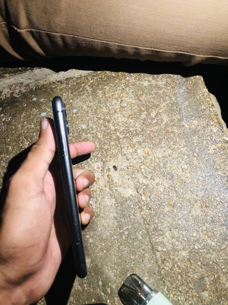 Apple iPhone 11 1