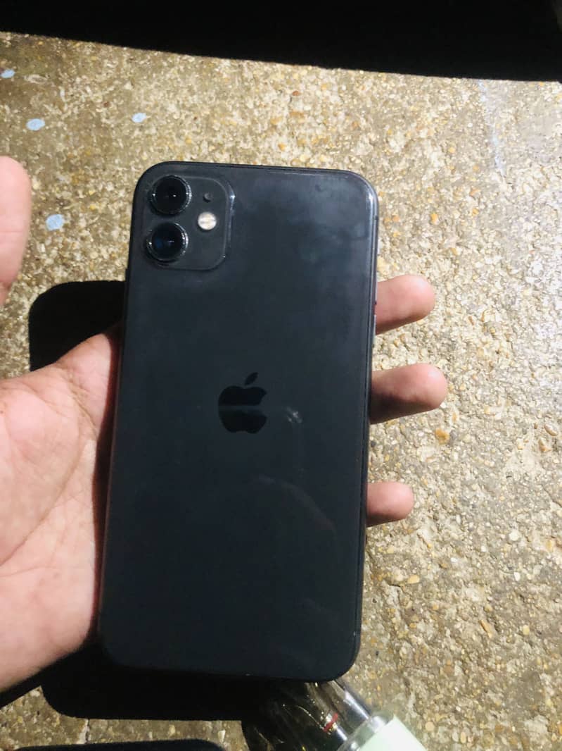 Apple iPhone 11 3