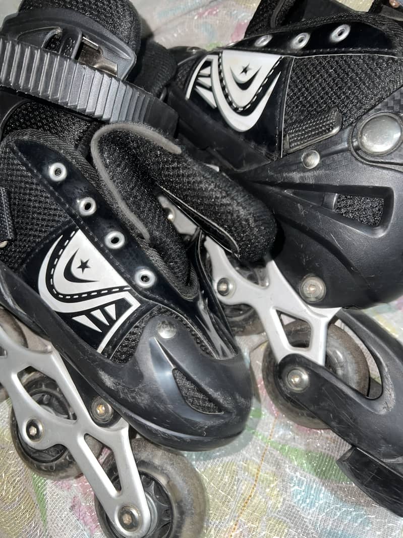 Skating roller shoes 1