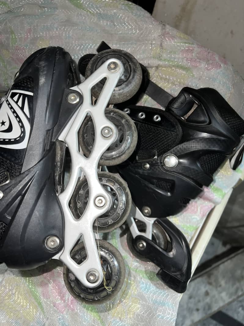 Skating roller shoes 3