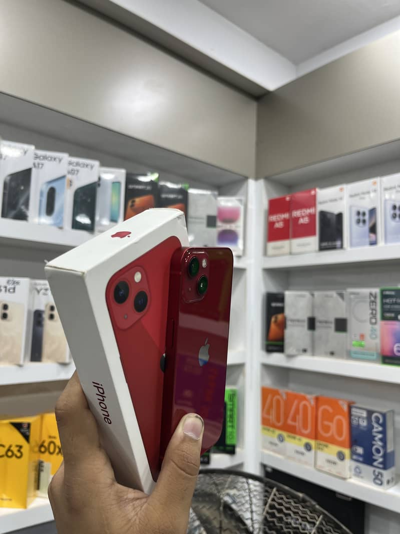 IPhone 13 3