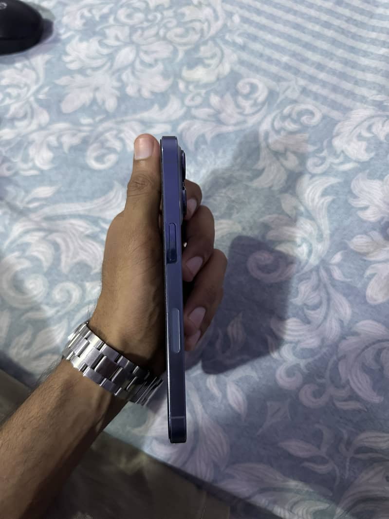 Apple iPhone 13 Pro 3