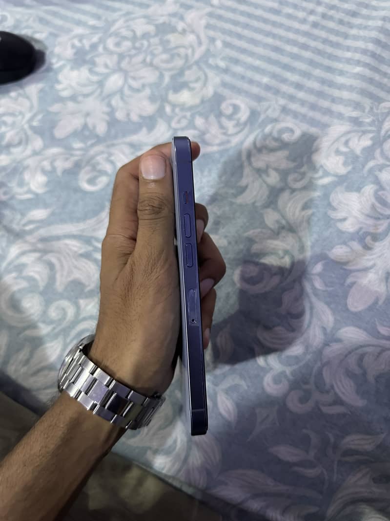 Apple iPhone 13 Pro 4