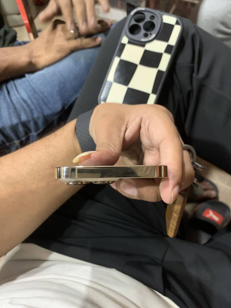 Apple iPhone 13 Pro 6