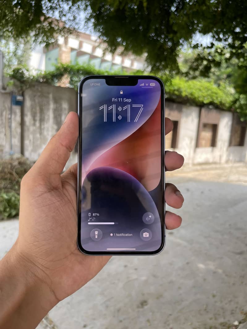 Apple iPhone 14 9