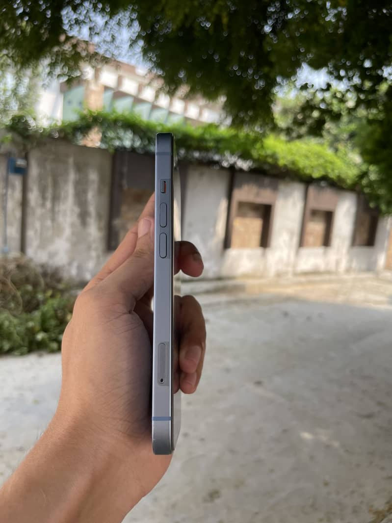 Apple iPhone 14 10