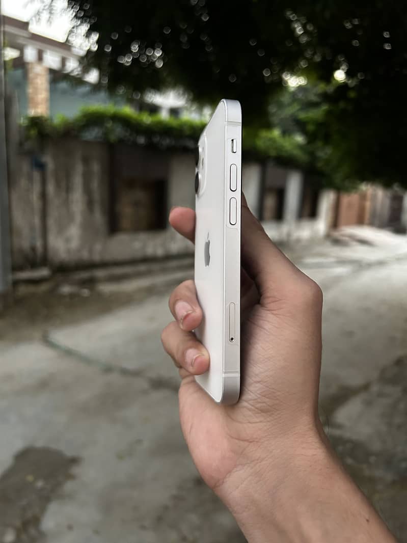 Apple iPhone 12 mini 3