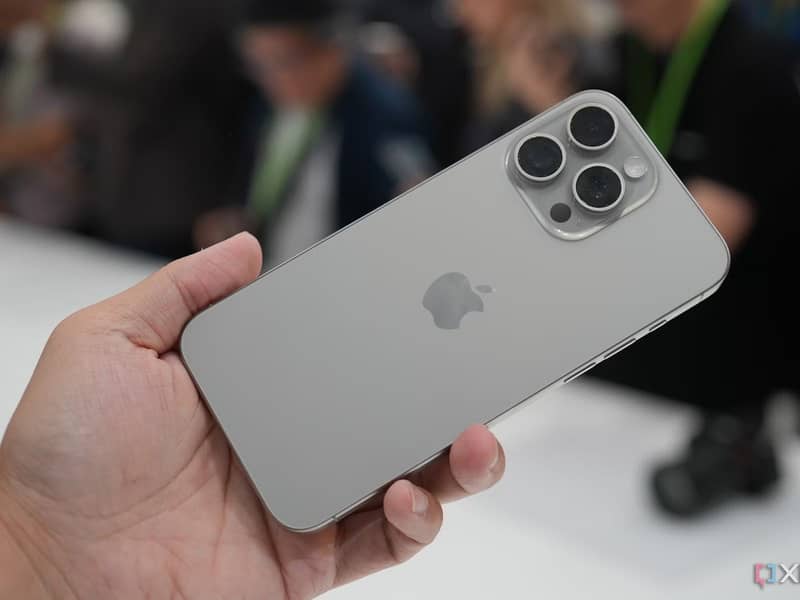 Apple iPhone 15 Pro 1