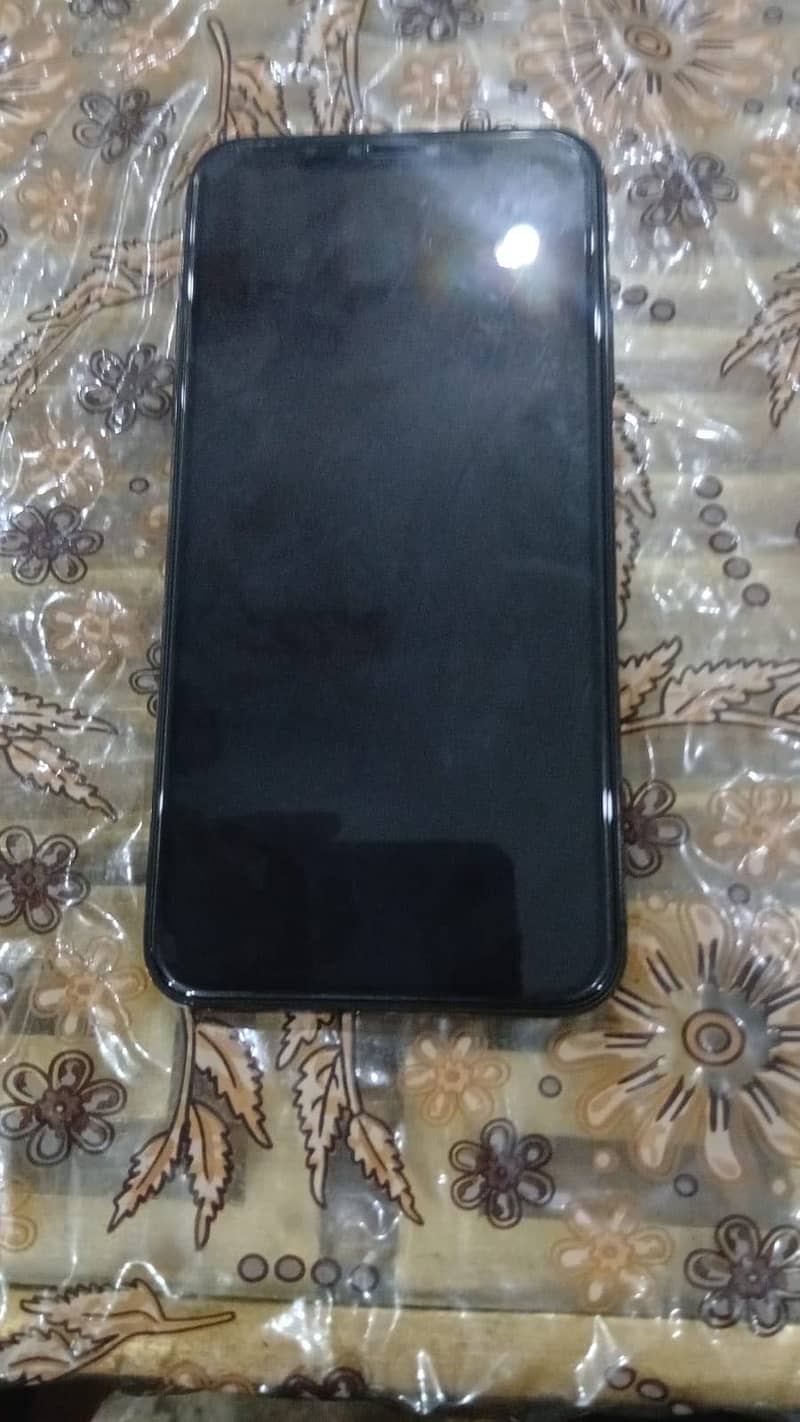 Apple iPhone 11 Pro Max 1