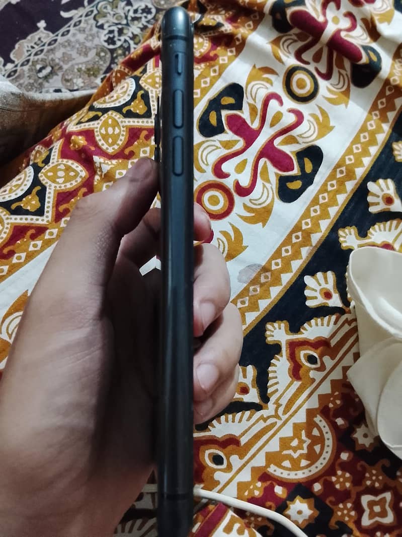 Apple iPhone 11 2