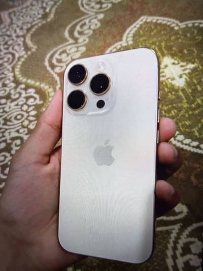 Apple iPhone 16 Pro