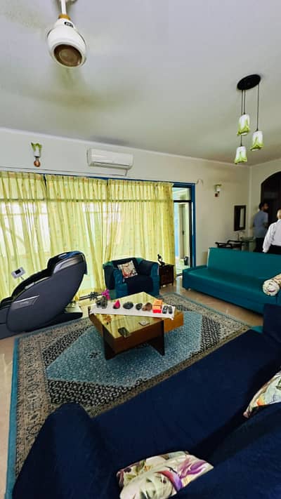 550 Sq Yd Green Belt Facing House with Swimming Pool DHA Phase 1