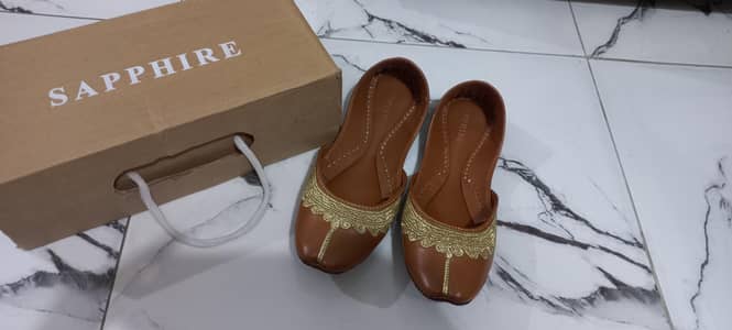 sappire brand khussa