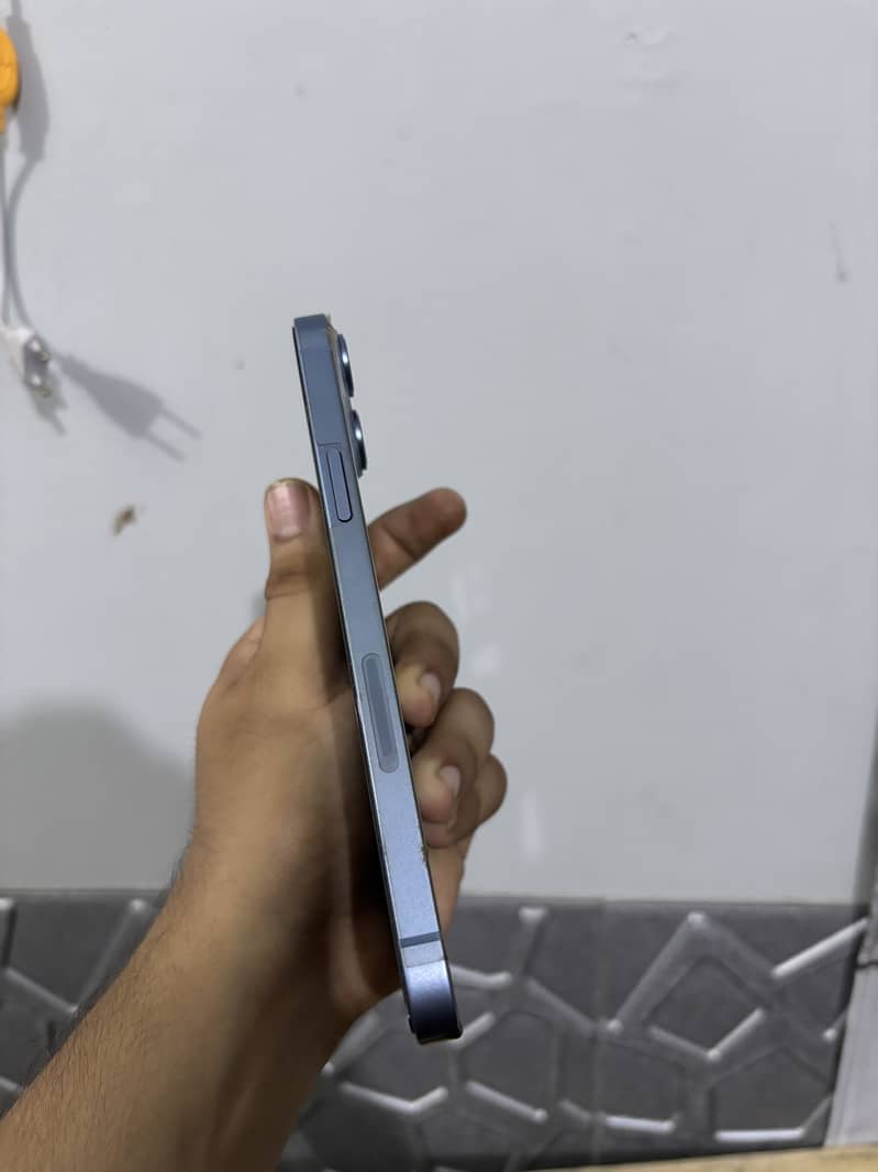 Apple iPhone 14 plus 4