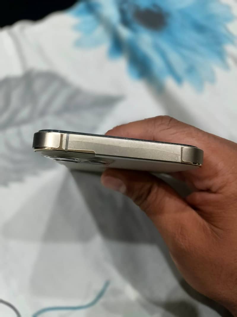 Apple iPhone 12 Pro 0