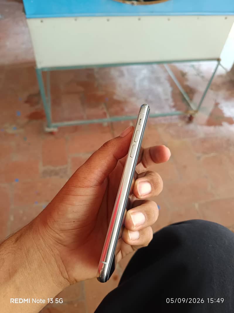 Apple iPhone X 6
