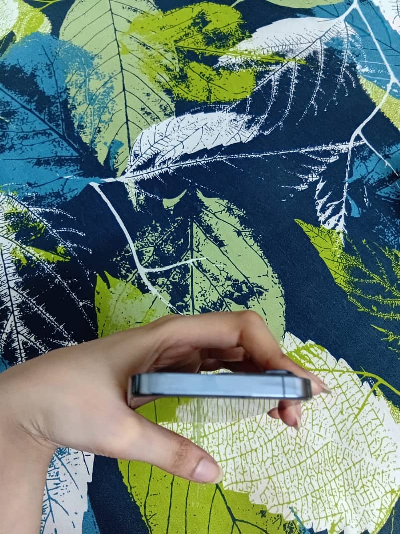 Apple iPhone 13 Pro 1