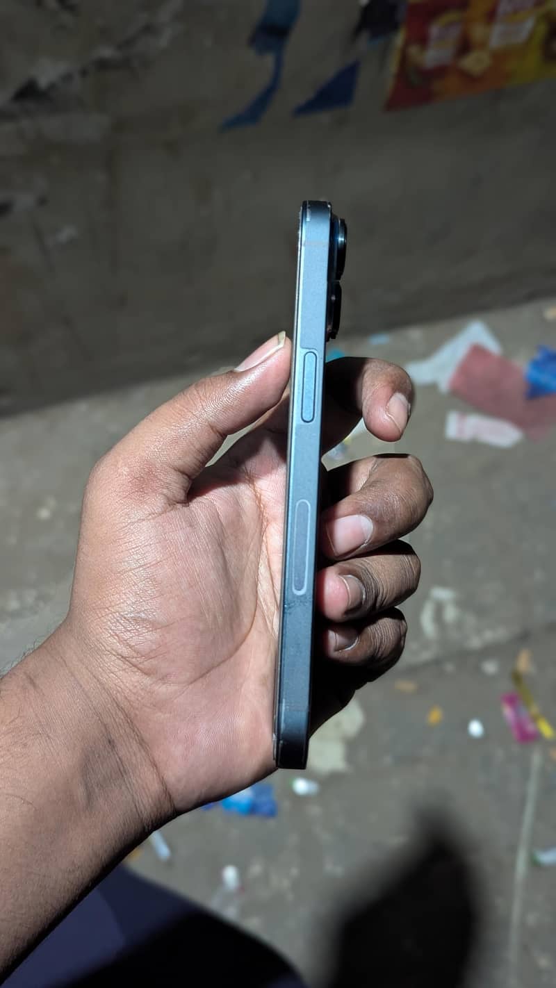 Apple iPhone 14 3