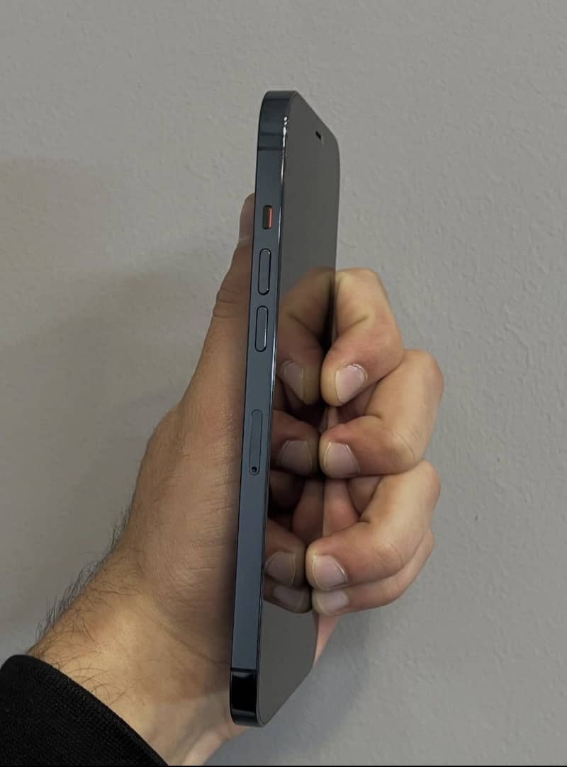 Apple iPhone 12 Pro Max 3