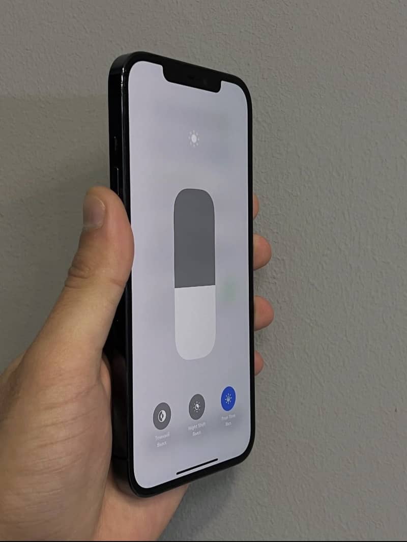 Apple iPhone 12 Pro Max 4