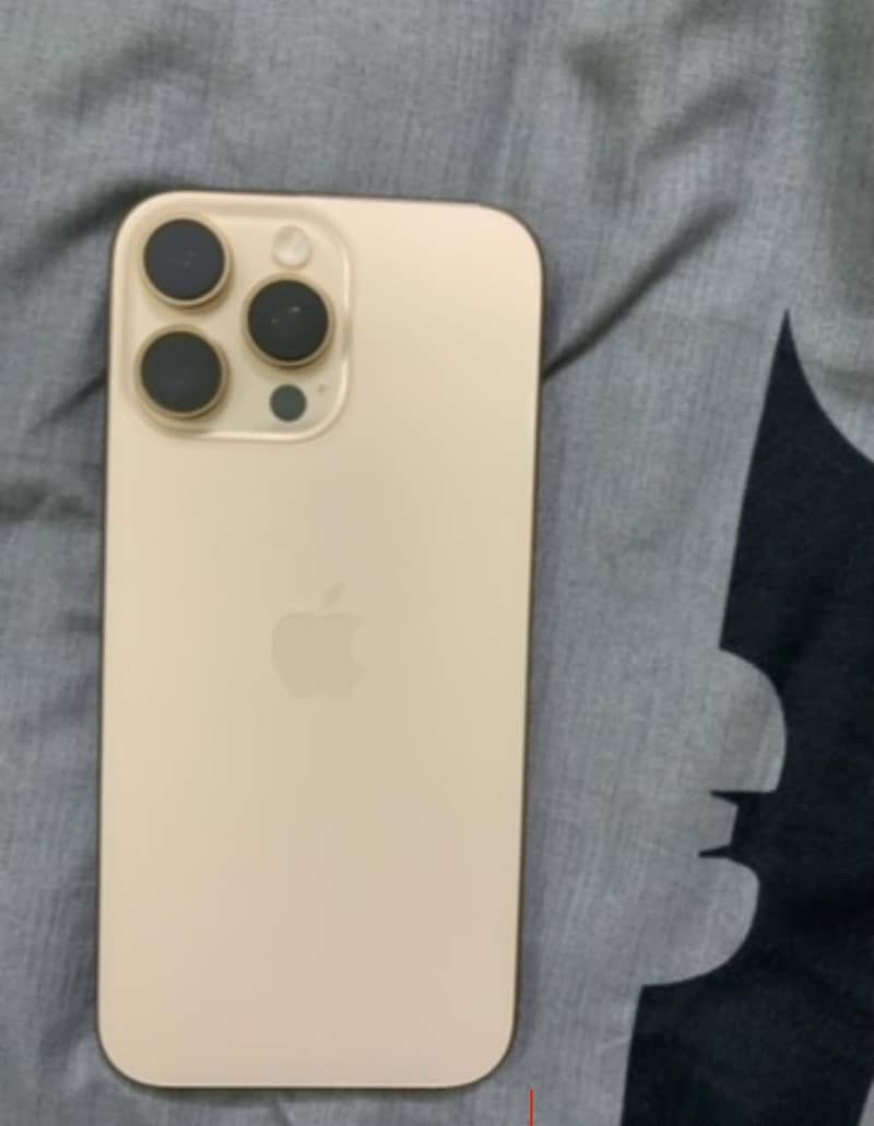 Apple iPhone 16 Pro Max 2
