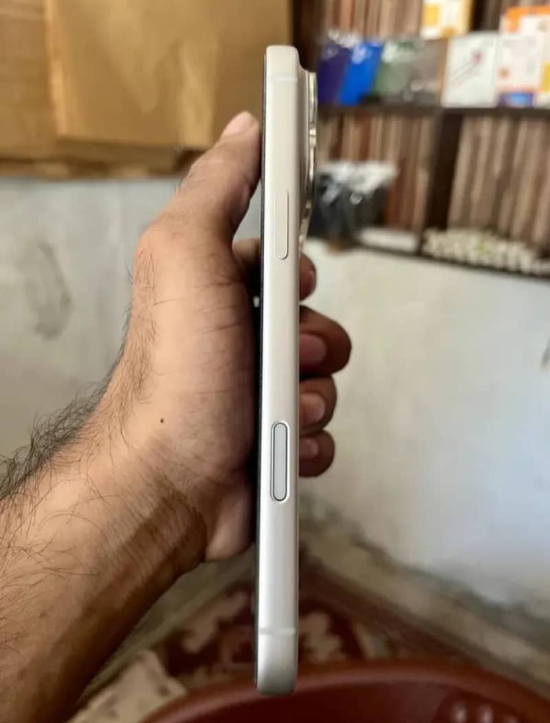 Apple iPhone 17 Pro Max 3