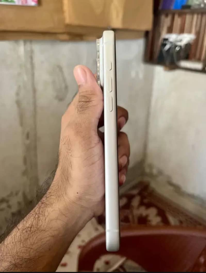 Apple iPhone 17 Pro Max 5