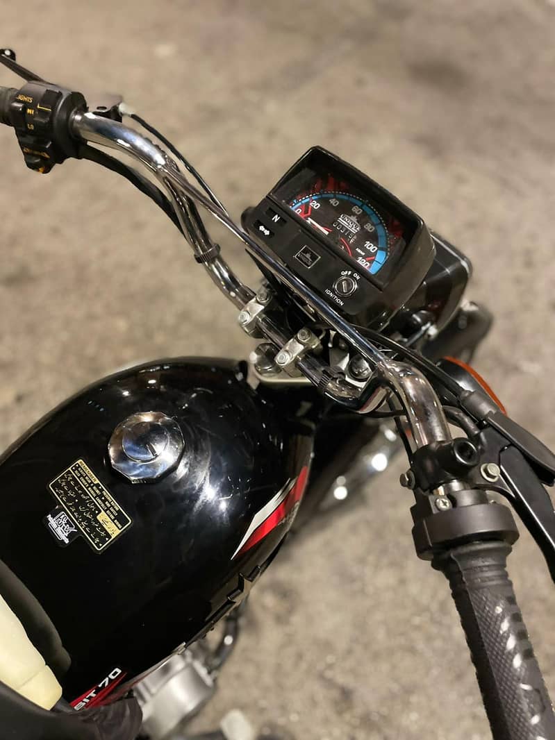 Unique Ud-70cc 2