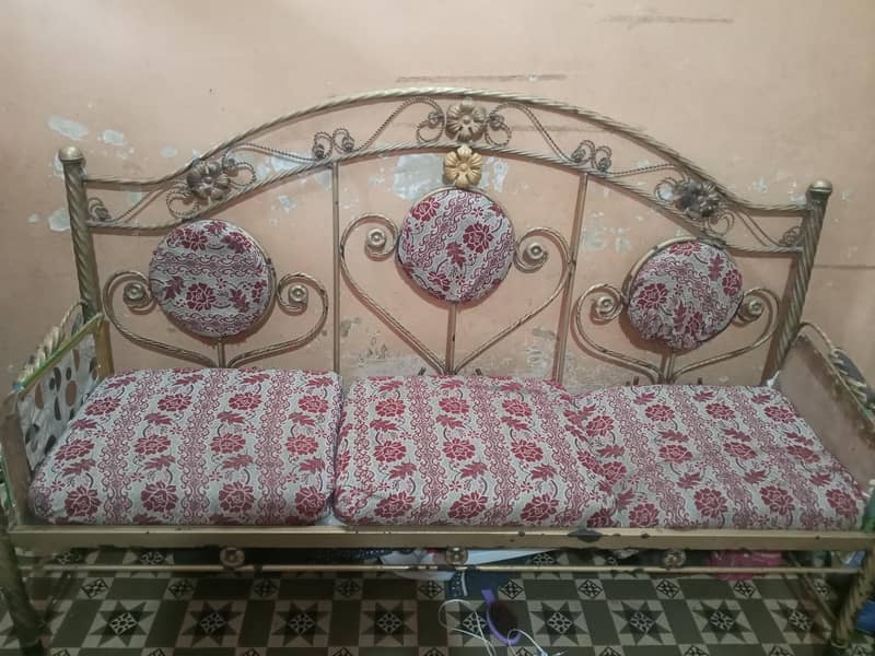 Iran sofa 1