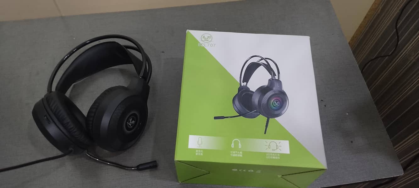 headsets 2
