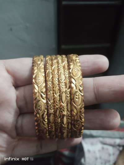 Bilkul new condition me h sawa 2 size
