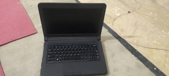 Dell Latitude 3350