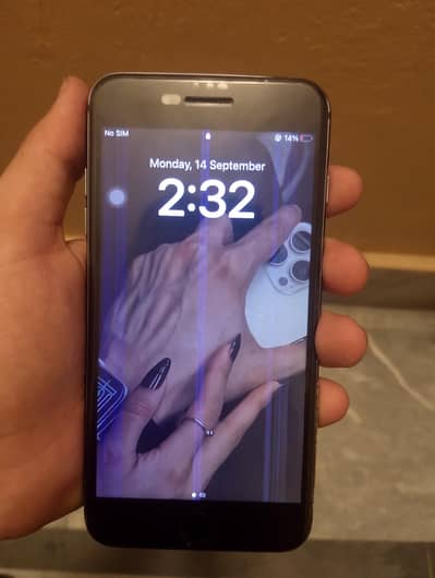 Apple iPhone 8 Plus pta approved gira han jis ki Waja sa panal reed ad
