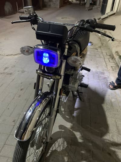 Honda 125 2025 model applied gold edition urgent sell